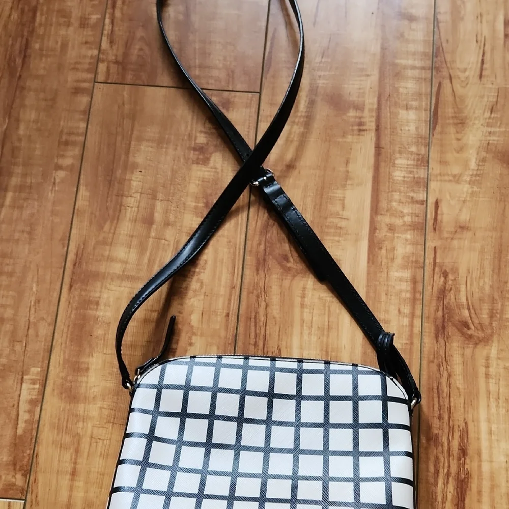 Kate Spade Elegant Checkered Crossbody Bag - Picture 4 of 6